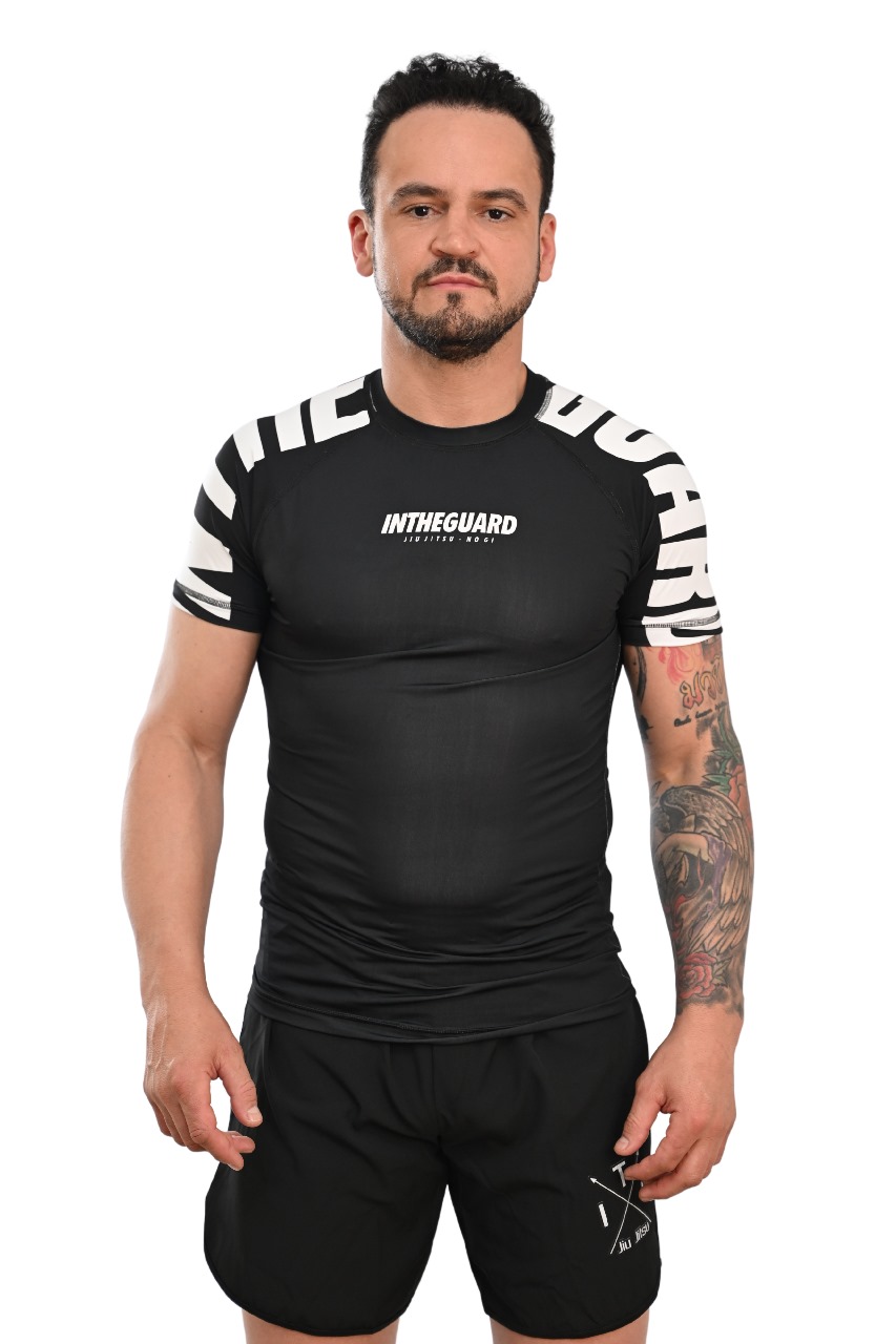 Rash Guard Masculina Cores Faixas Preta