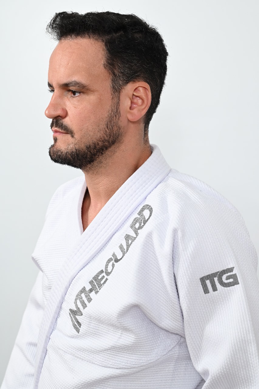 Kimono In The Guard Pró Branco