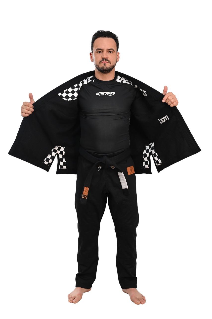 Kimono In The Guard Xadrez Pro Preto