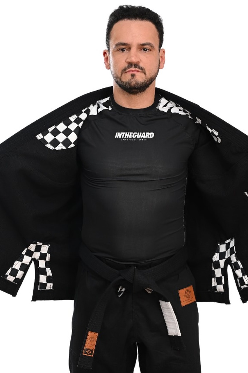 Kimono In The Guard Xadrez Pro Preto