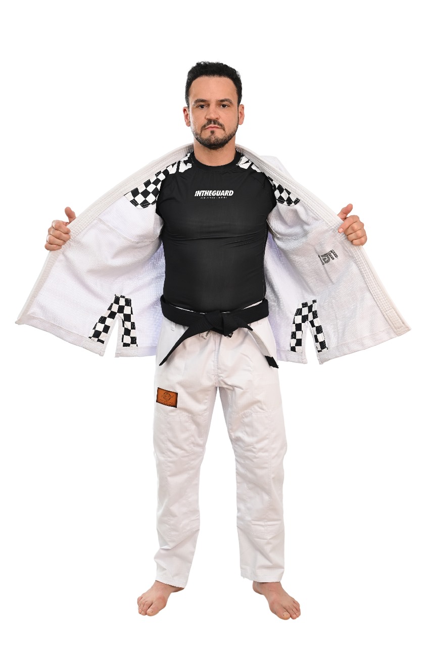 Kimono In The Guard Xadrez Pro Branco