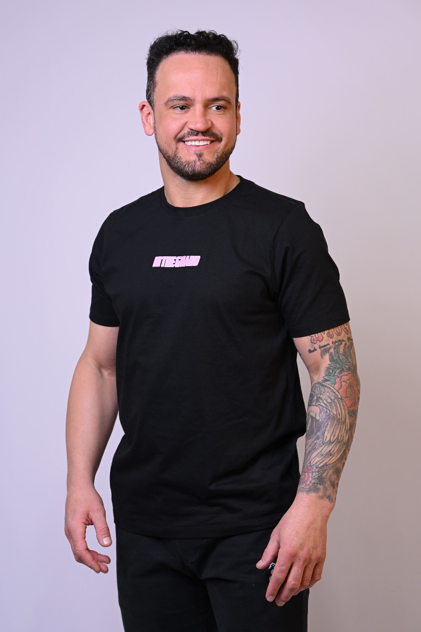 Camiseta Masculina Triangulo
