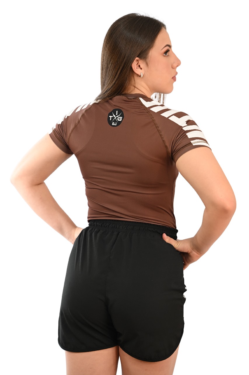Rash Guard Feminina Cores Faixas Marrom